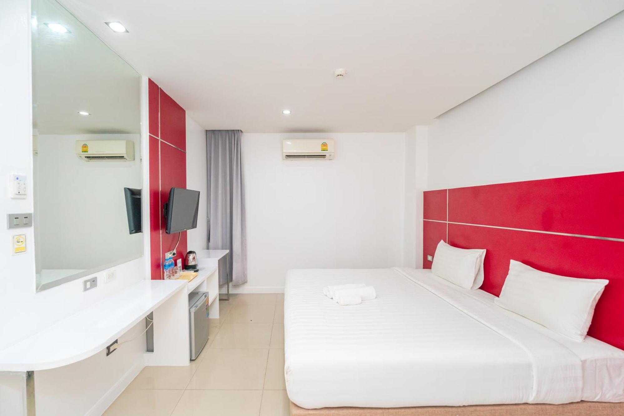 Patong Diamond Hotel Exterior photo